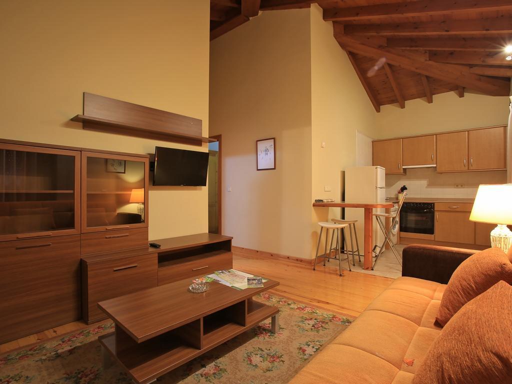 El Puentin Del Sella Con Wifi Y Parking Gratuito Apartman Onís Szoba fotó